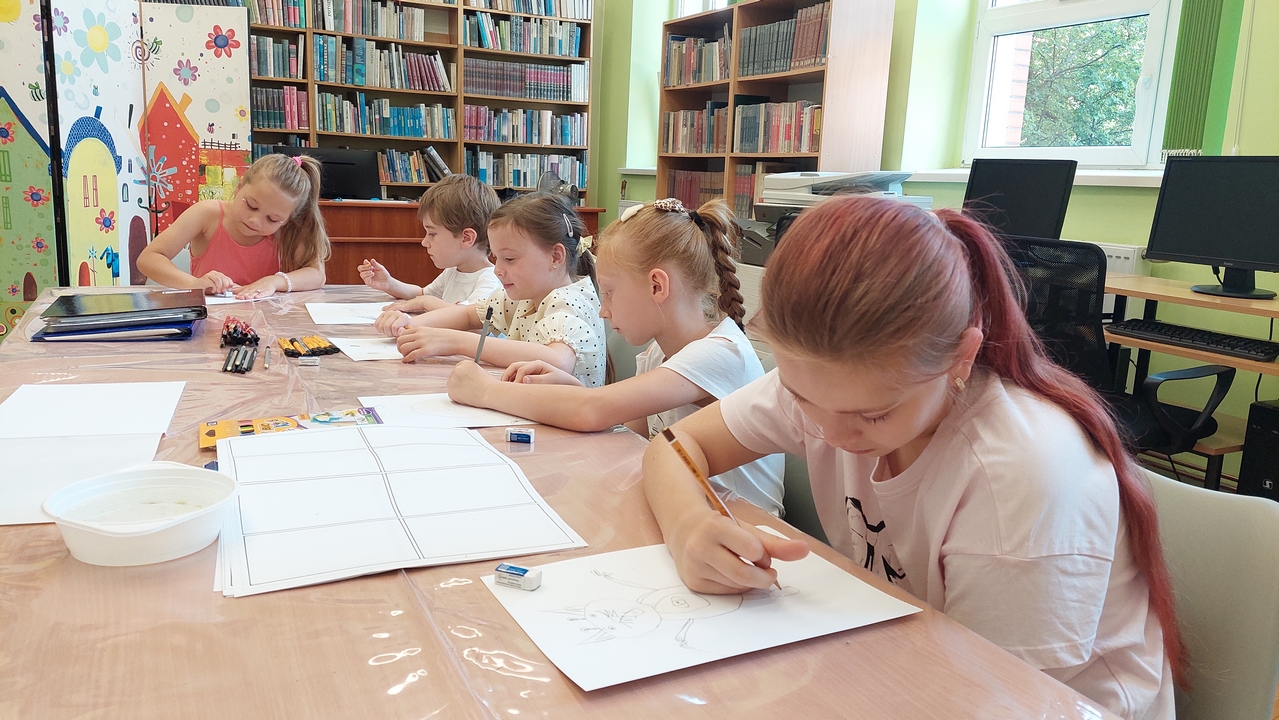 „KOSMICZNA PODRÓŻ W KOMIKSOWYM STYLU”